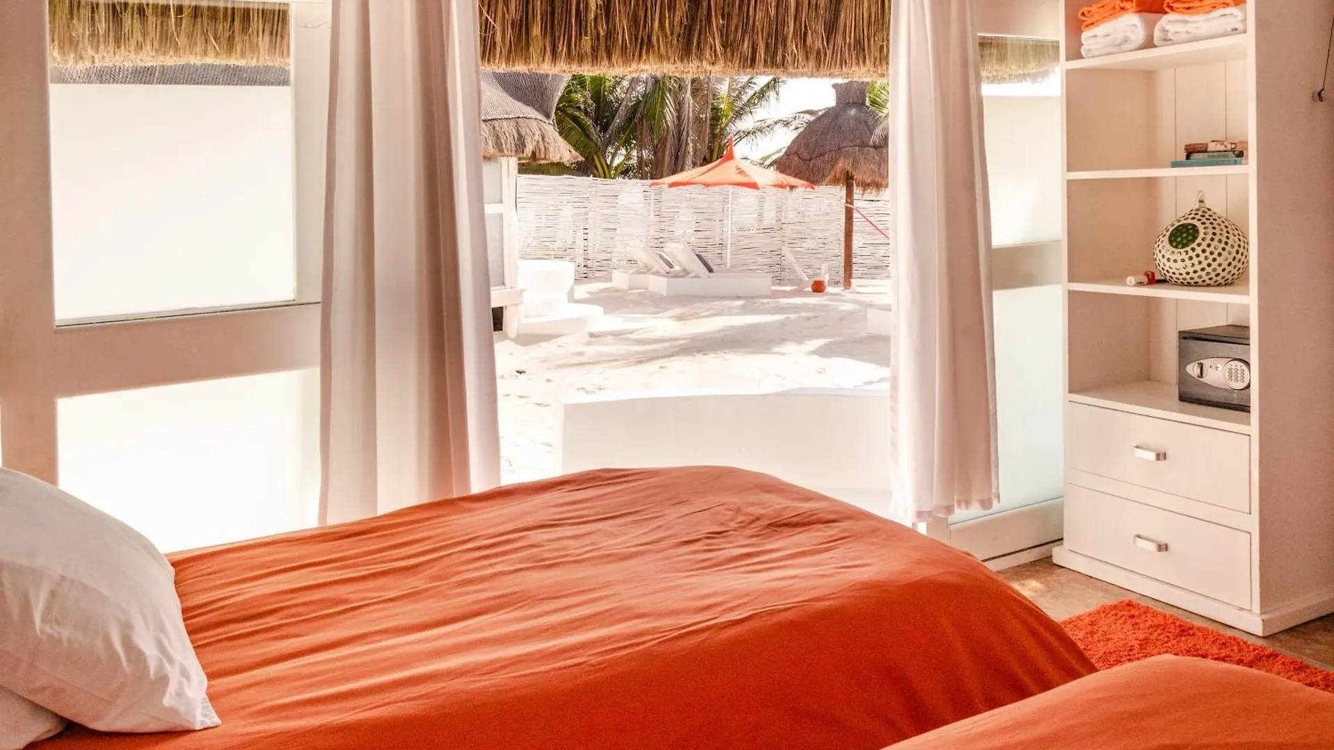 12Br Beachfront Private Villa With Infinity Pool By Solmar Rentals Tulum